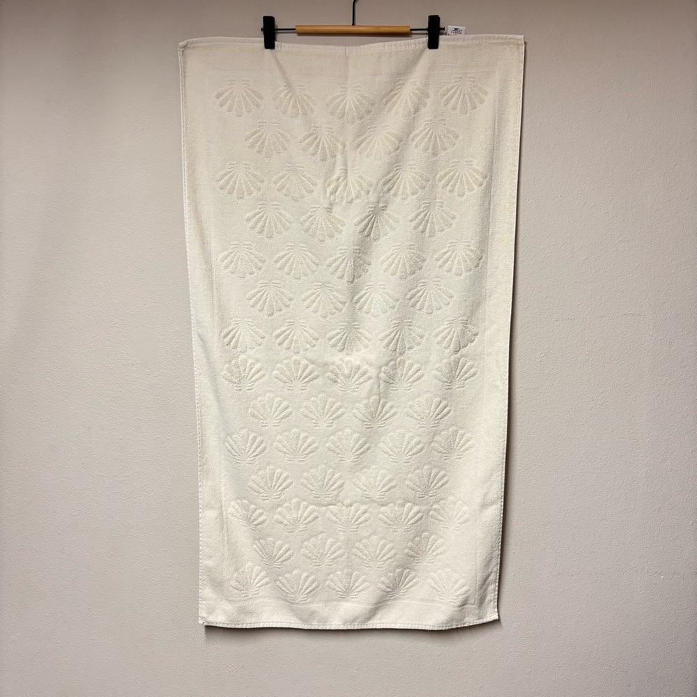 Vintage - Cannon Royal Family - Cream - Sea Shell Pattern Towel